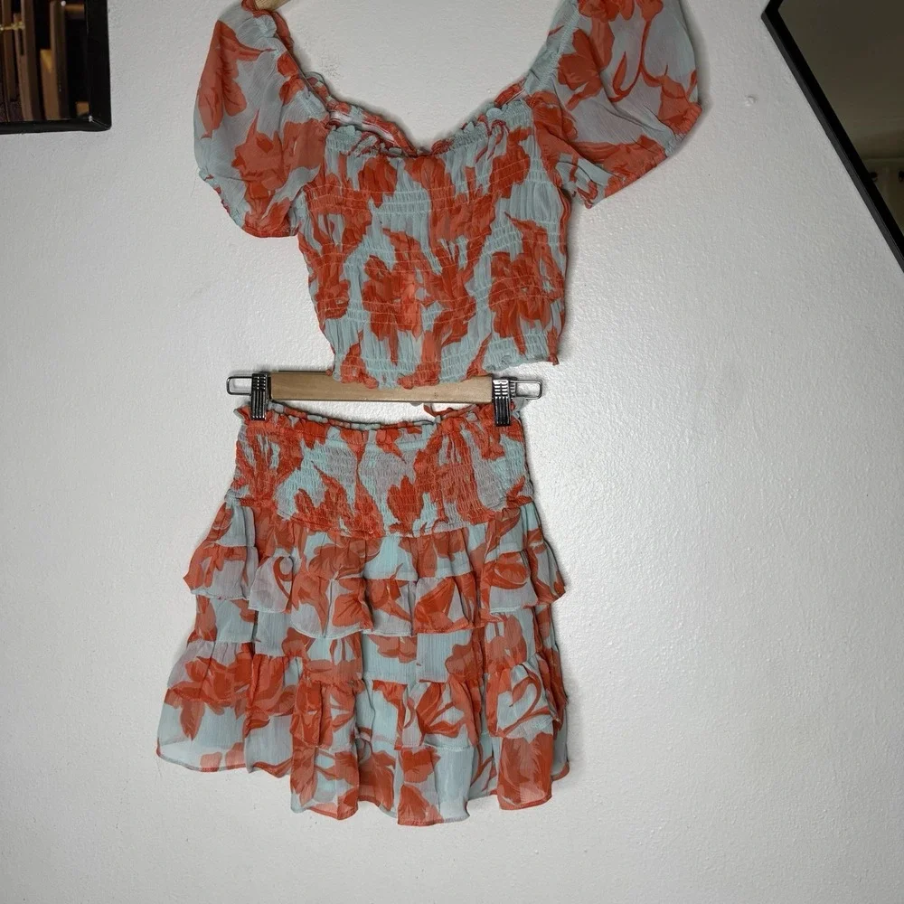 New Olivaceous Coral Blue Tiered Ruffle Skirt Smocked Top Set Womens Small